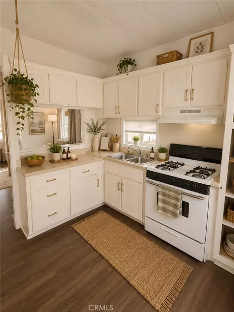 3319 Avalon Apt 26 St, Riverside, CA 92509 photo 9