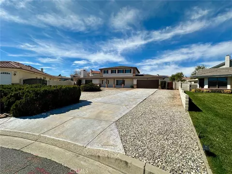 12780 Amberwood, Victorville, CA 92395