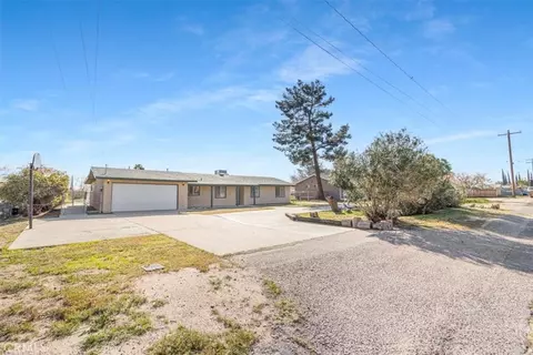 10401 Victor, Hesperia, CA 92345