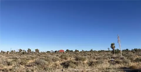3 Lebec, Phelan, CA 92371