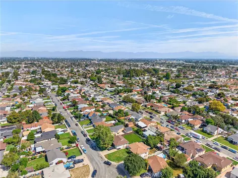 View/Area - 705 S Thorson Ave, Compton, CA 90221 photo 4 of 6