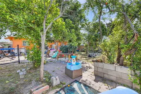 Exterior - 705 S Thorson Ave, Compton, CA 90221 photo 4 of 5