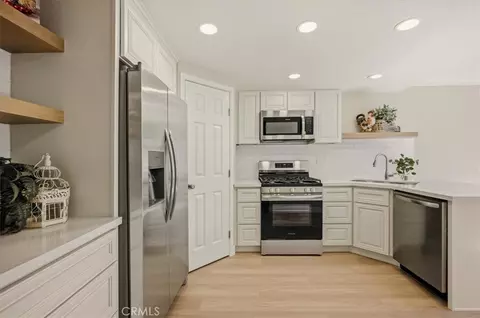 Kitchen - 1015 Pebble Bch, Upland, CA 91784 photo 1 of 6