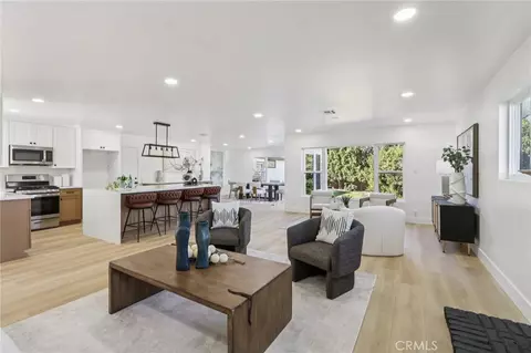10007 Debra Ave, North Hills, CA 91343
