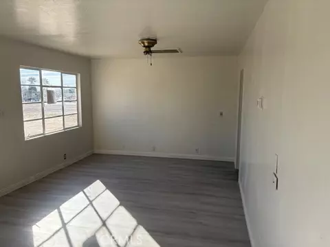 Living - 451 W Yermo, Yermo, CA 92398 photo 3 of 4