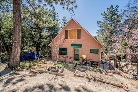 52647 Pine Cv, Idyllwild, CA 92549
