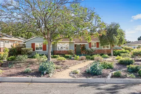 884 E Whitcomb Ave, Glendora, CA 91741