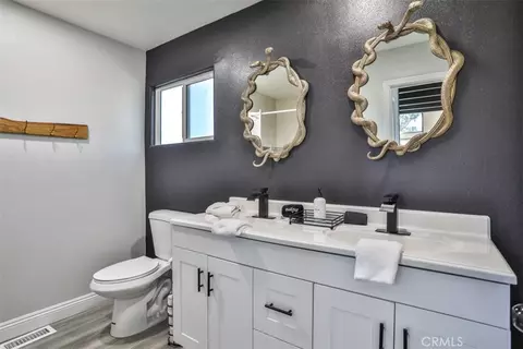 Bath - 24833 Matterhorn Ct, Crestline, CA 92325 photo 1 of 3