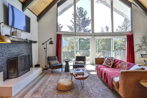 Living - 24833 Matterhorn Ct, Crestline, CA 92325 photo 1 of 5
