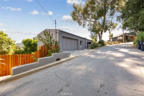 1620 Ina Dr, Glendale, CA 91206