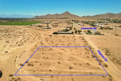 23 Wigwam Rd, Apple Valley, CA 92307