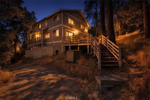 25389 Oak Gln, Twin Peaks, CA 92391