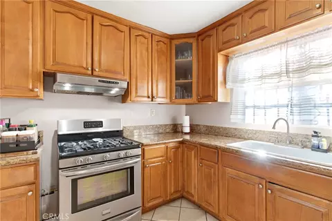 10731 Wright Rd, South Gate, CA 90280 photo 9