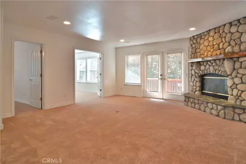 Living - 145 Birchwood, Lake Arrowhead, CA 92352 photo 4 of 6