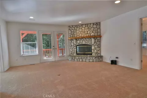 Living - 145 Birchwood, Lake Arrowhead, CA 92352 photo 3 of 6