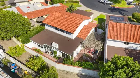View/Area - 1371 Orchard Cir, Upland, CA 91786 photo 4 of 6