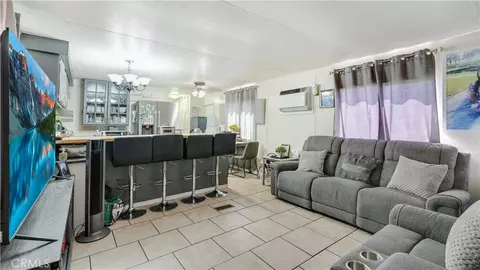 6154 Mission #33, Riverside, CA 92509 photo 2