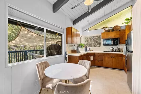 Kitchen - 24873 Edelweiss, Crestline, CA 92325 photo 1 of 4