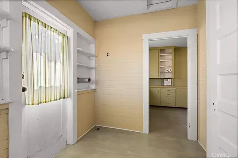 Entry Way - 505 N 8th Ave, Upland, CA 91786 photo 3 of 5