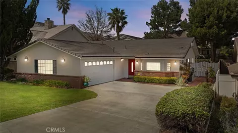 17750 Granada Dr, Victorville, CA 92395