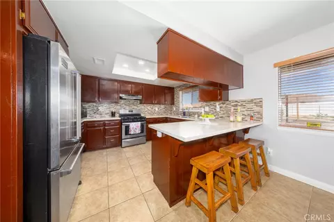 Kitchen - 19388 Corwin, Apple Valley, CA 92307 photo 3 of 3
