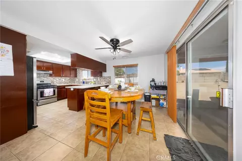 19388 Corwin, Apple Valley, CA 92307 photo 13
