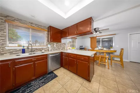 19388 Corwin, Apple Valley, CA 92307 photo 17