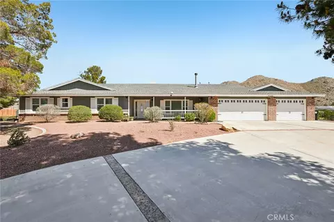 16055 Saint Timothy Rd, Apple Valley, CA 92307