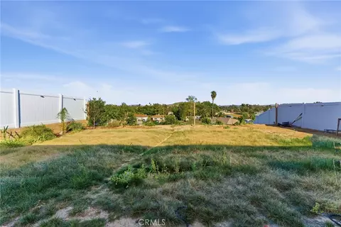 Exterior - 10710 Brookfield Dr, Riverside, CA 92505 photo 4 of 4