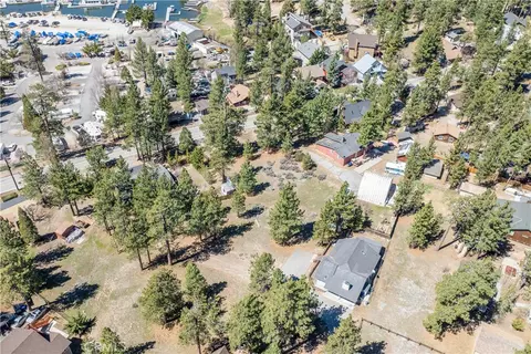 351 Edgemoor, Big Bear Lake, CA 92315 photo 9