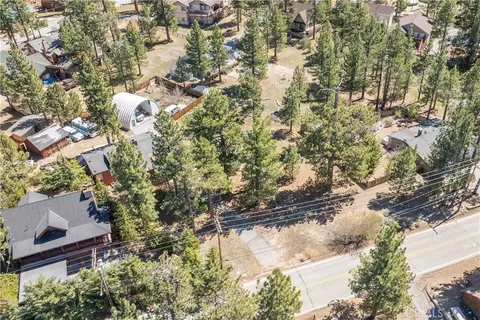 351 Edgemoor, Big Bear Lake, CA 92315 photo 5