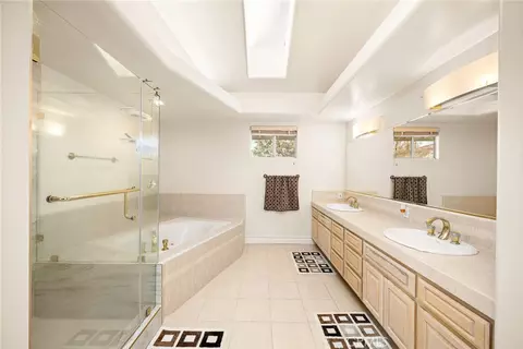 Bath - 2409 Albert Way, Arcadia, CA 91007 photo 3 of 6