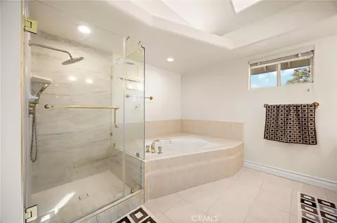 Bath - 2409 Albert Way, Arcadia, CA 91007 photo 5 of 6