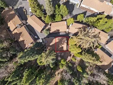315 Canyon Crst, Lake Arrowhead, CA 92352