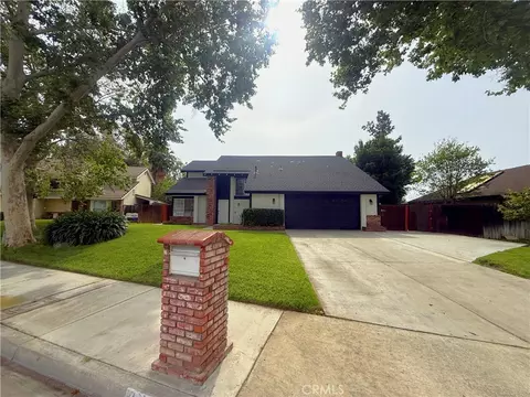 3898 Middleton Pl, Riverside, CA 92505