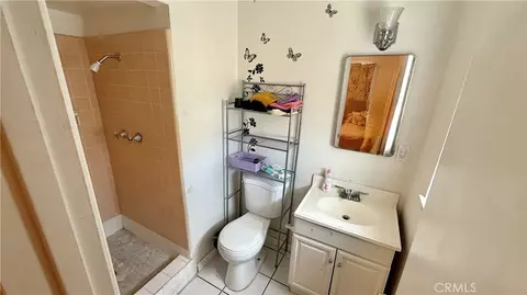 Bath - 650 Patricia Ave, Barstow, CA 92311 photo 3 of 3