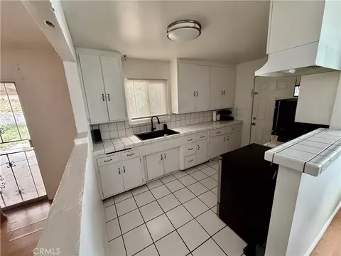 Kitchen - 650 Patricia Ave, Barstow, CA 92311 photo 1 of 1