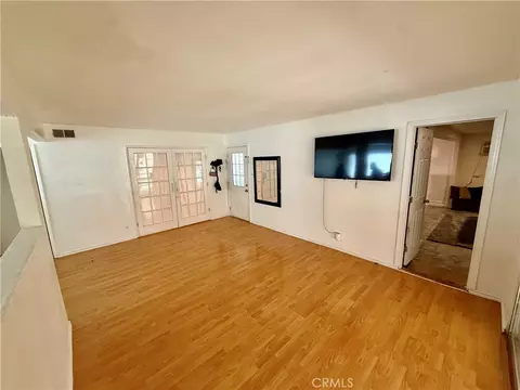 Living - 650 Patricia Ave, Barstow, CA 92311 photo 2 of 2