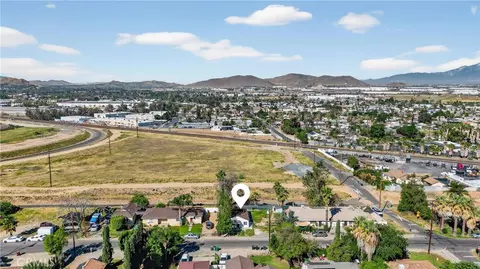 View/Area - 475 Transit Ave, Riverside, CA 92507 photo 4 of 4