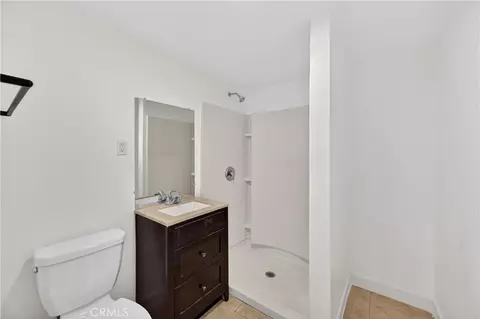 Bath - 475 Transit Ave, Riverside, CA 92507 photo 1 of 2