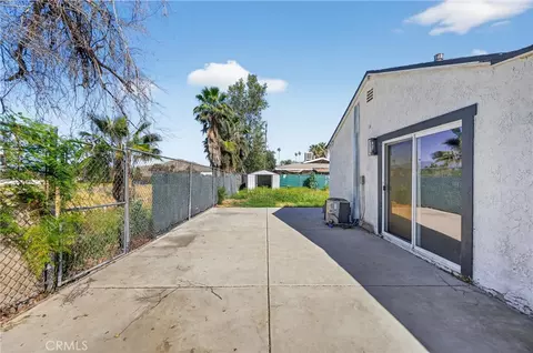 Exterior - 475 Transit Ave, Riverside, CA 92507 photo 5 of 7