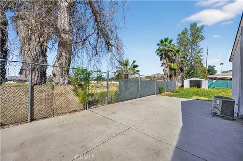 Exterior - 475 Transit Ave, Riverside, CA 92507 photo 7 of 7
