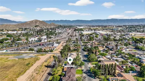 View/Area - 475 Transit Ave, Riverside, CA 92507 photo 3 of 4