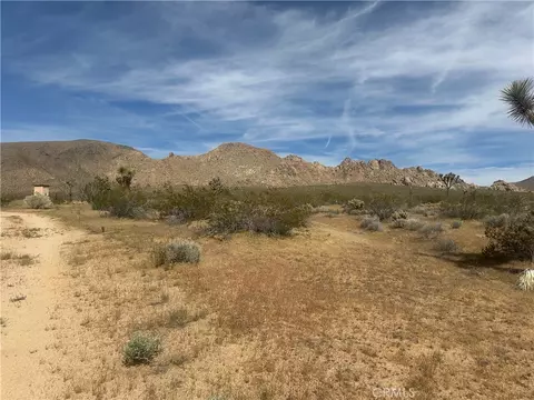 26705 Corwin, Apple Valley, CA 92307 photo 10
