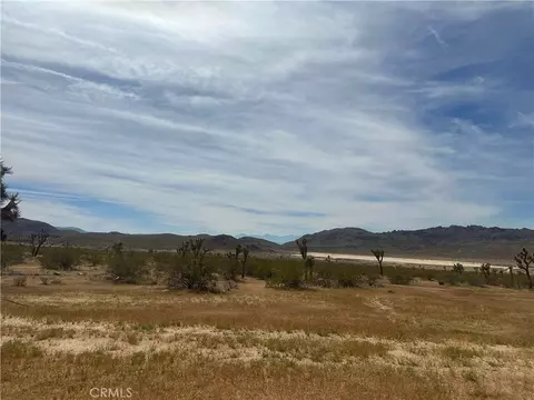 26705 Corwin, Apple Valley, CA 92307 photo 11