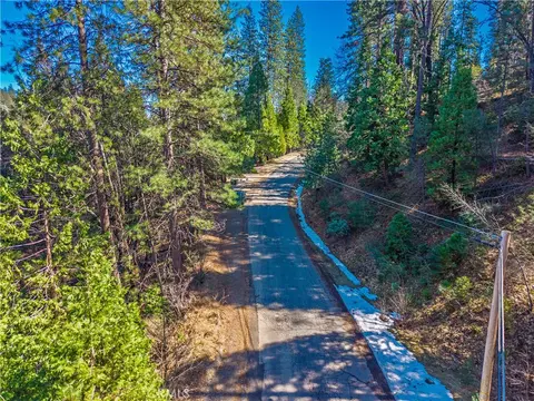 284 Canyon View Dr, Arnold, CA 95233 photo 3