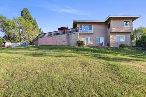 Exterior - 80 Sequoia Dr, Pasadena, CA 91105 photo 3 of 10