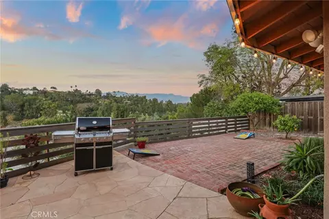 Exterior - 80 Sequoia Dr, Pasadena, CA 91105 photo 8 of 10