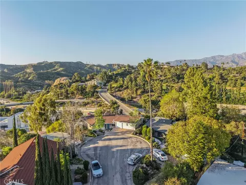 View/Area - 80 Sequoia Dr, Pasadena, CA 91105 photo 3 of 5