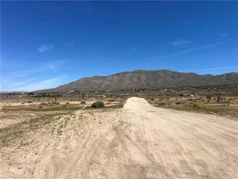 7805 Deep Crk, Apple Valley, CA 92308